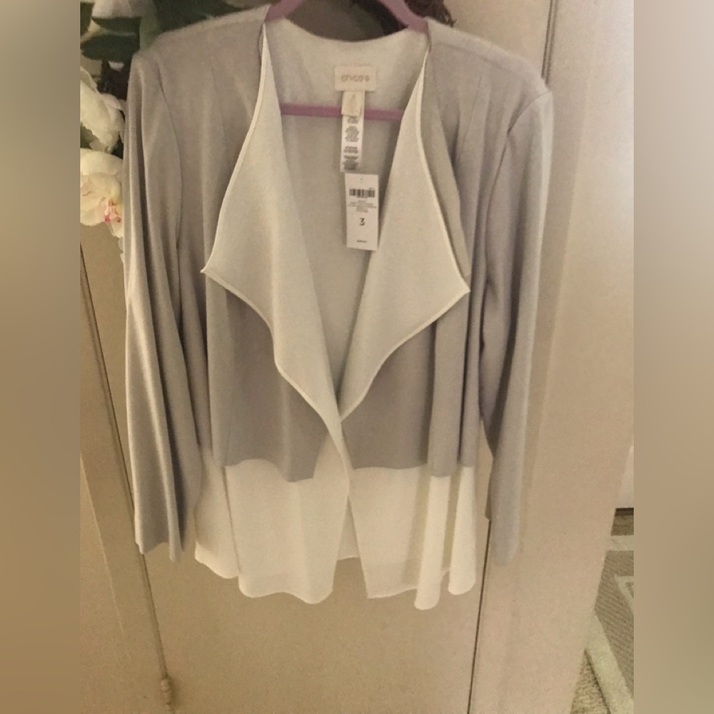 Chico’s gorgeous two layered jacket/Grey & White size 3
